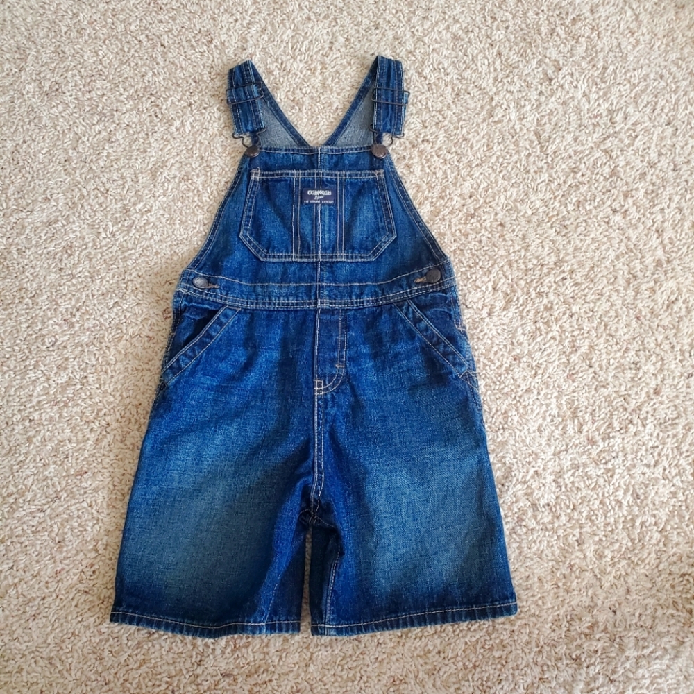 Oshkosh b'gosh boys denim overall shorts. Size 5t